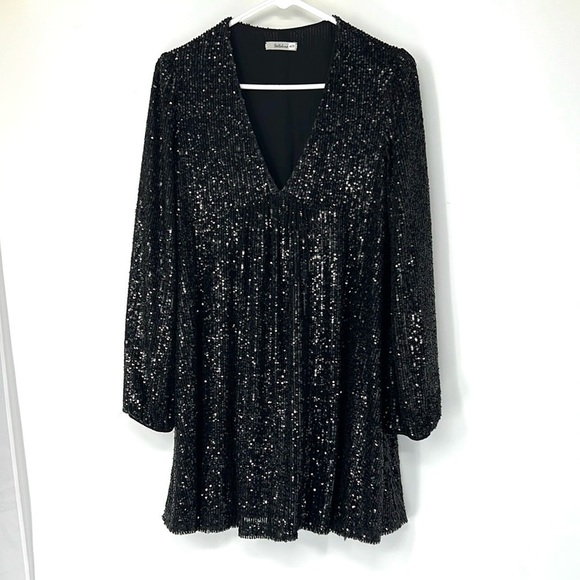 stellaluna Dresses & Skirts - Stellaluna NWOT lined sequin mini dress UK size 36
